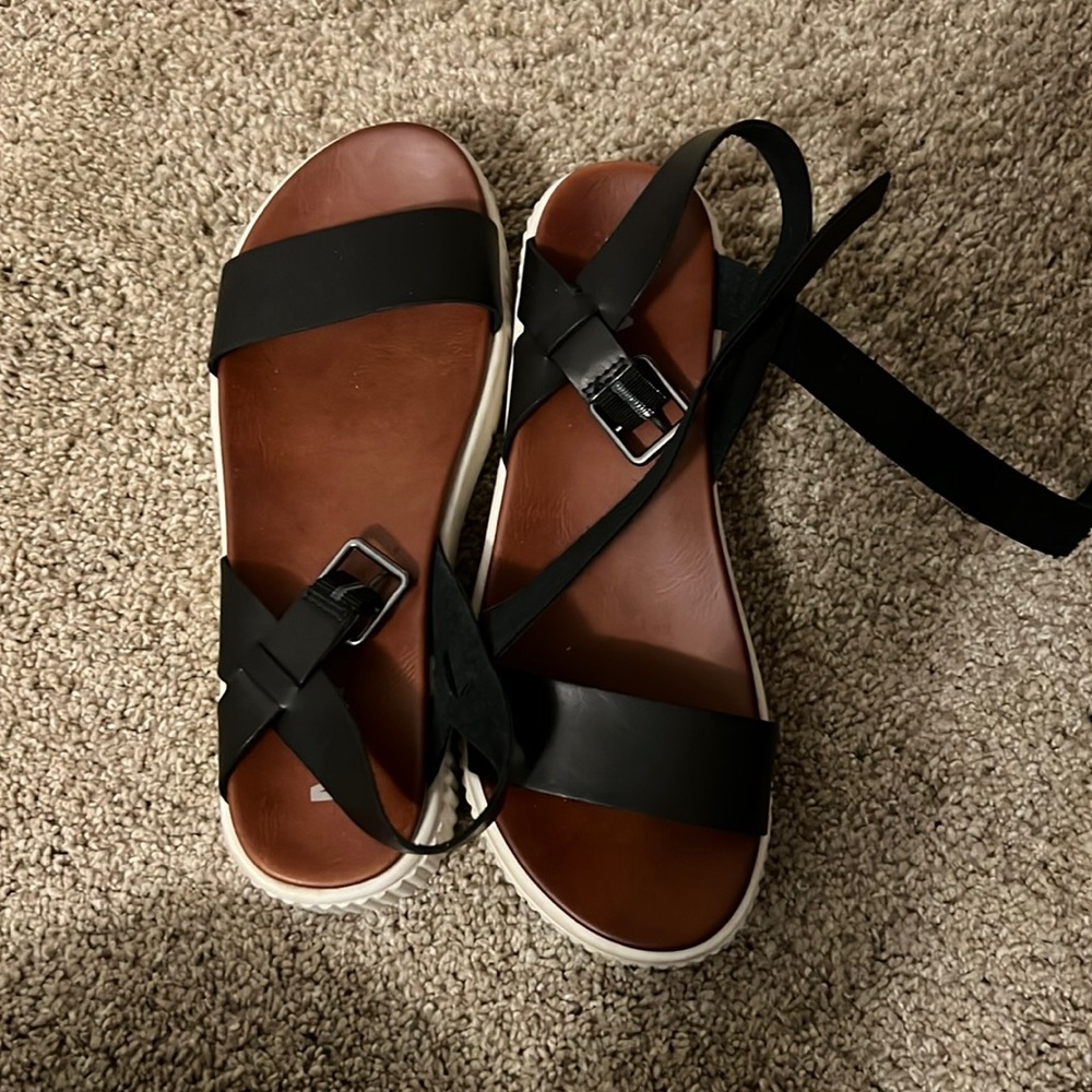 MIA sandals